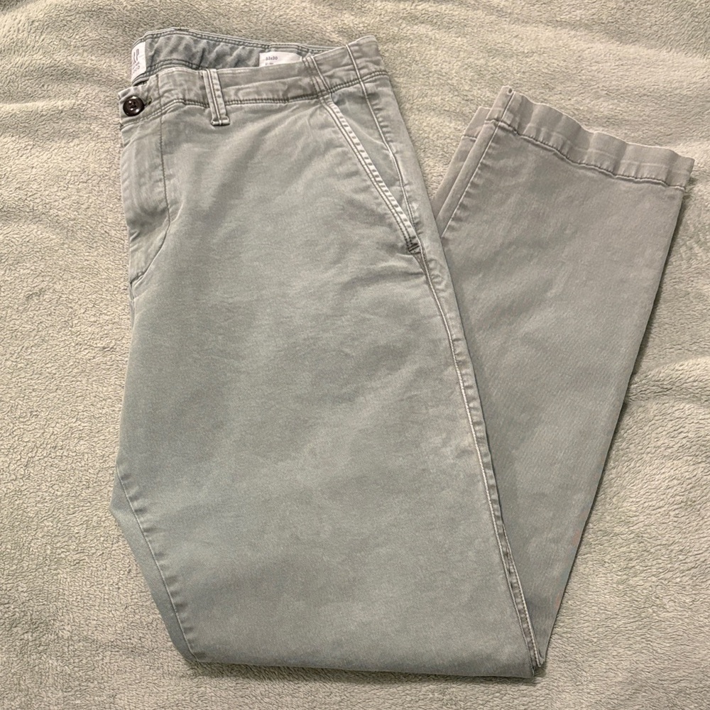 GAP Men's Light Green Chinos size 33x30 slim